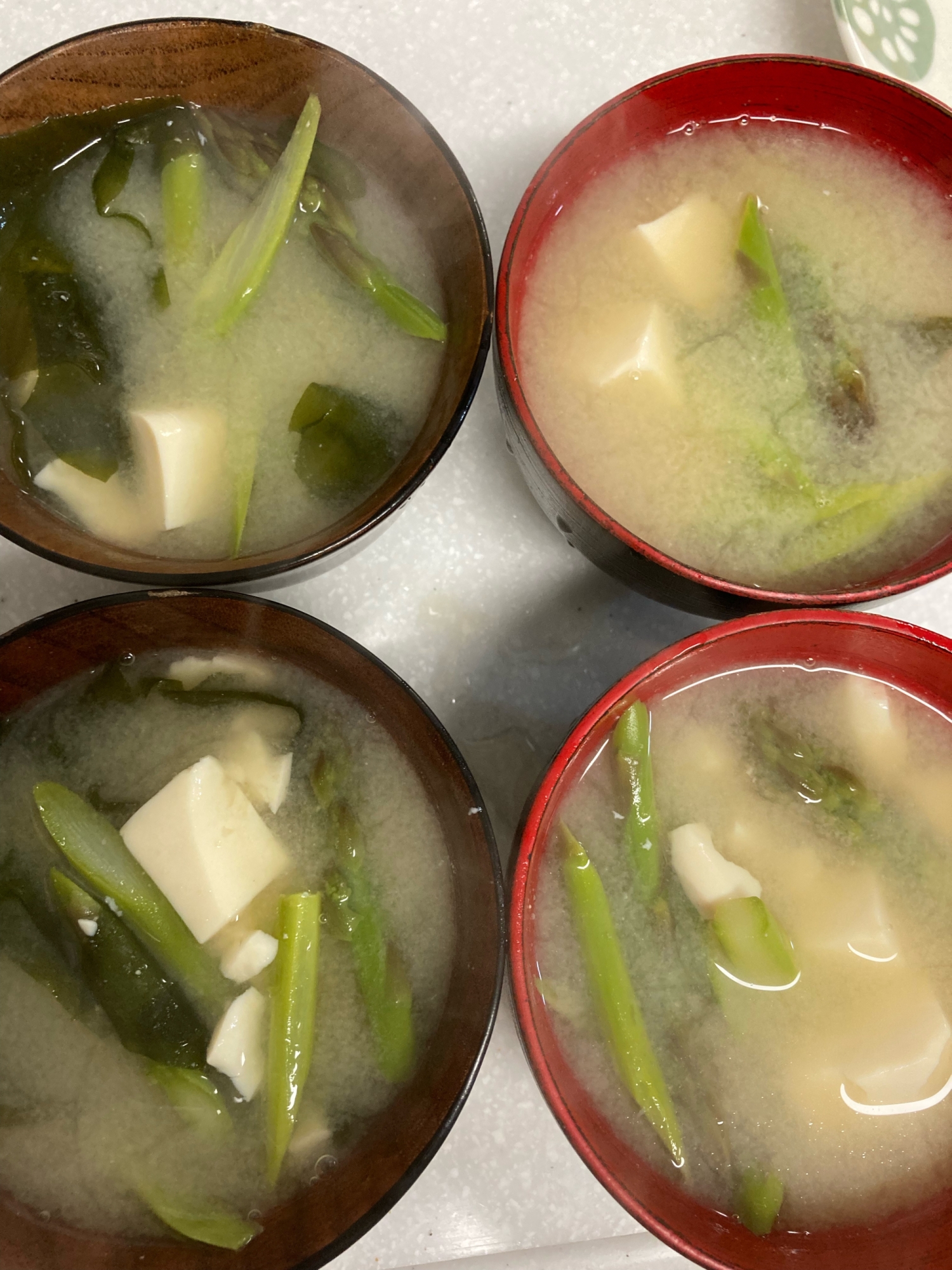 アスパラたっぷりお味噌汁