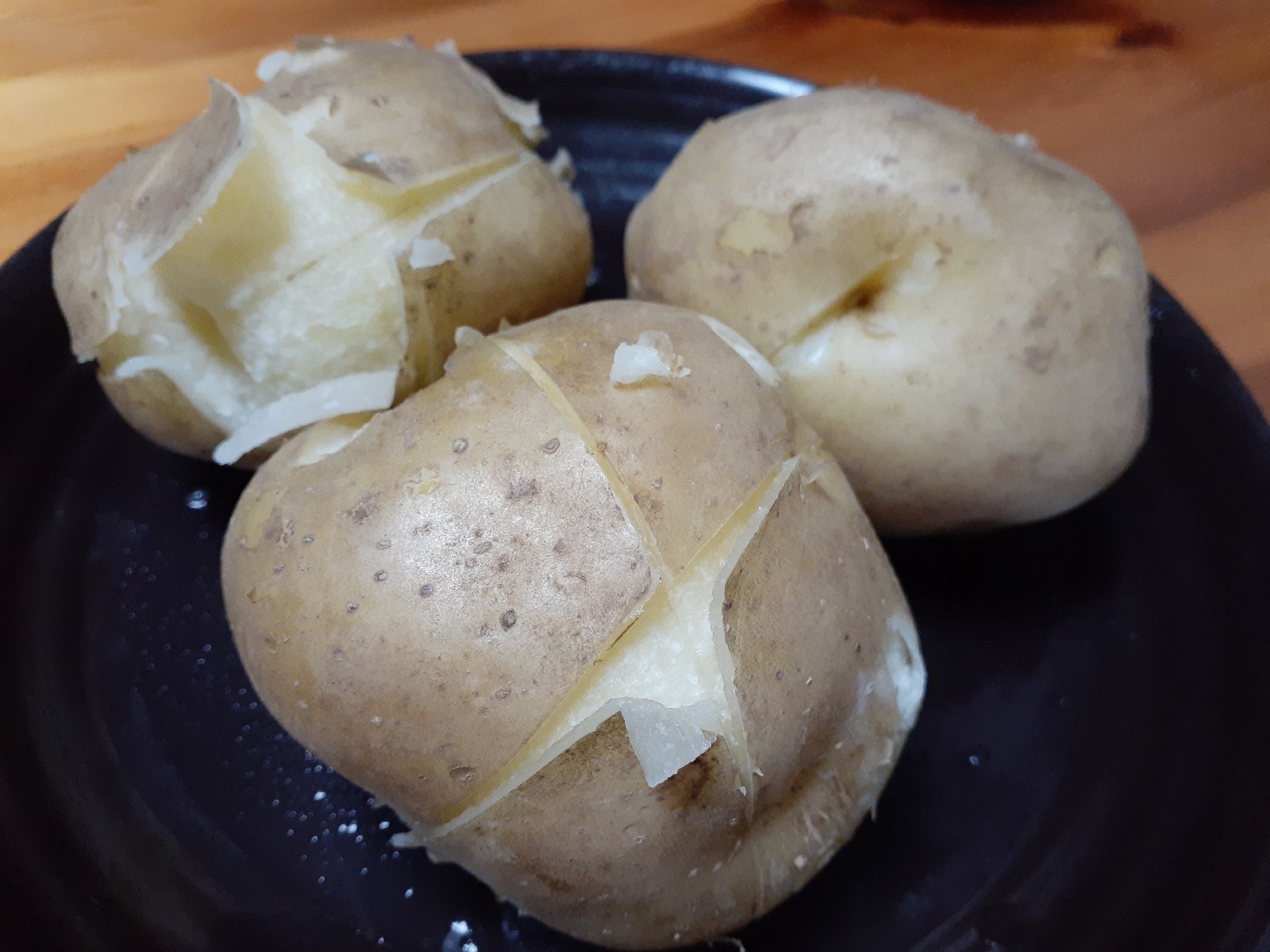 屋台のじゃがバター 皮剥きも簡単 レシピ 作り方 By アラレぽ 楽天レシピ 屋台のじゃがバター 皮剥きも簡単 レシピ 作り方 By アラレぽ 楽天レシピ