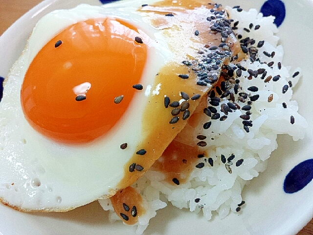 *酢味噌＆黒ごまのめだまやき丼*