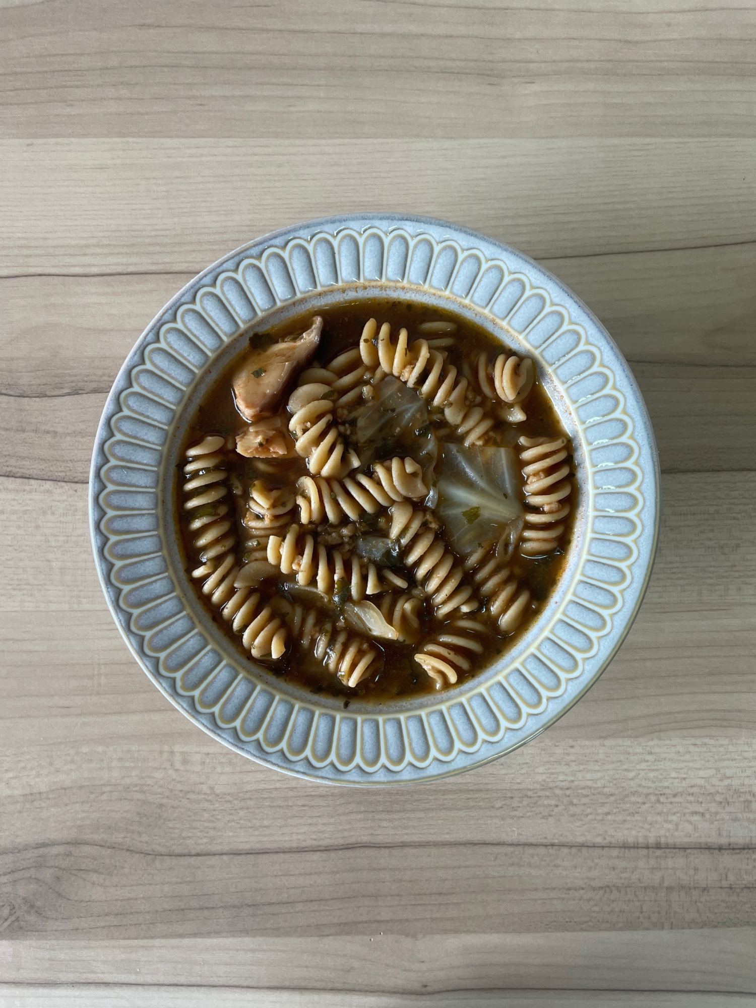 キャベツとエリンギのフジッリトマト茶葉煮