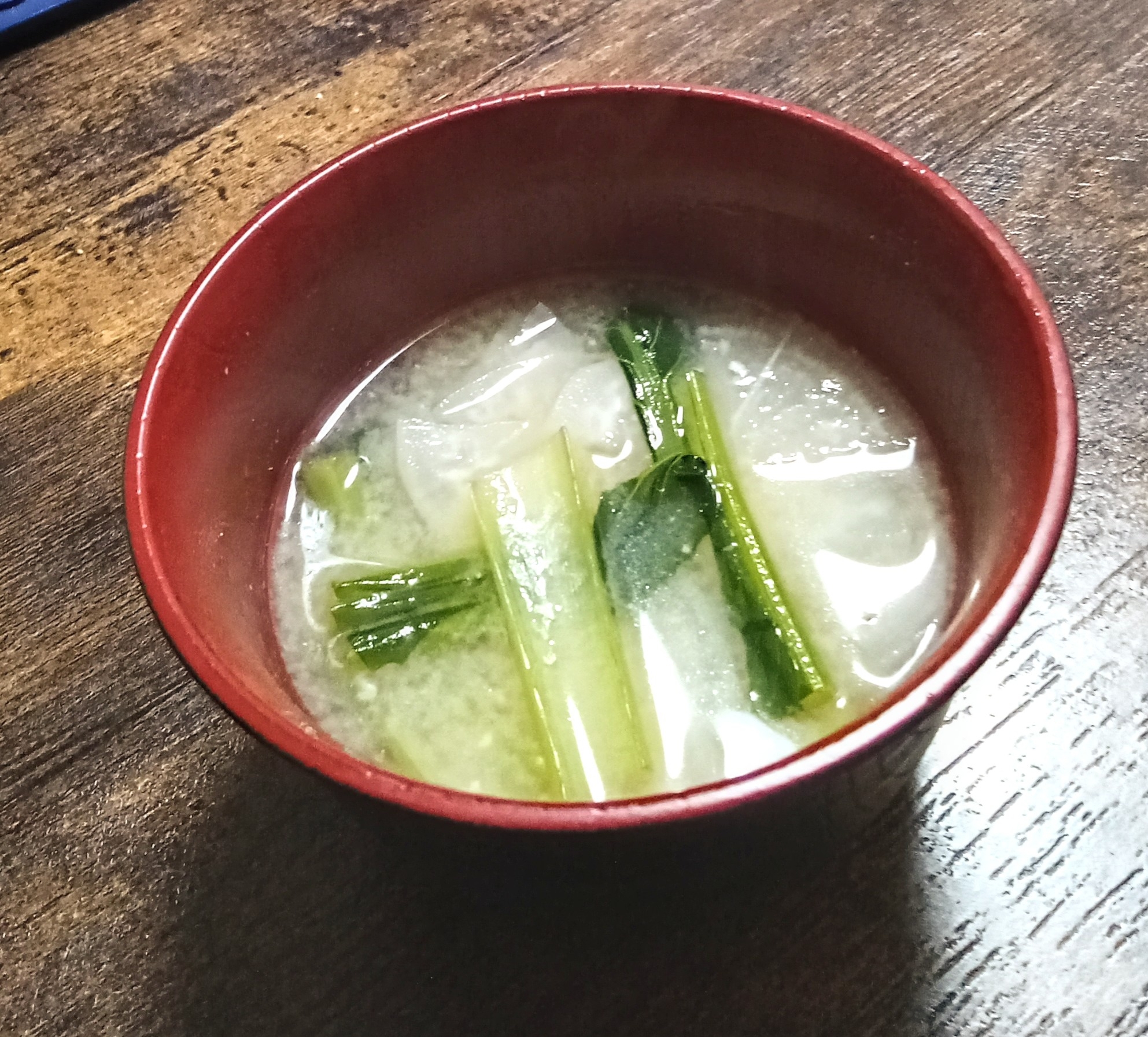 今日も簡単！小松菜と大根のお味噌汁♪