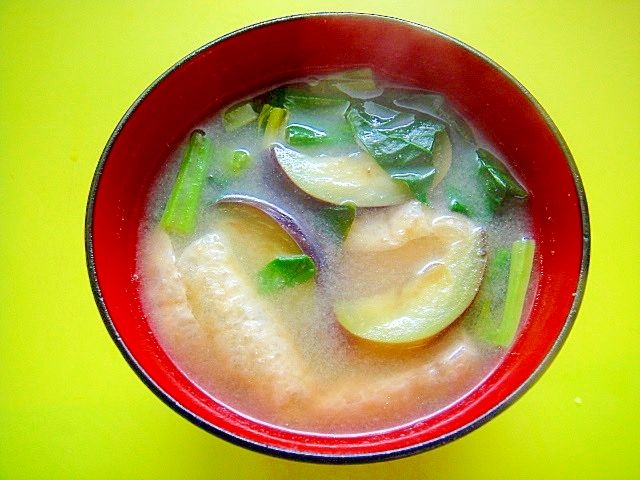茄子とほうれん草油揚げの味噌汁