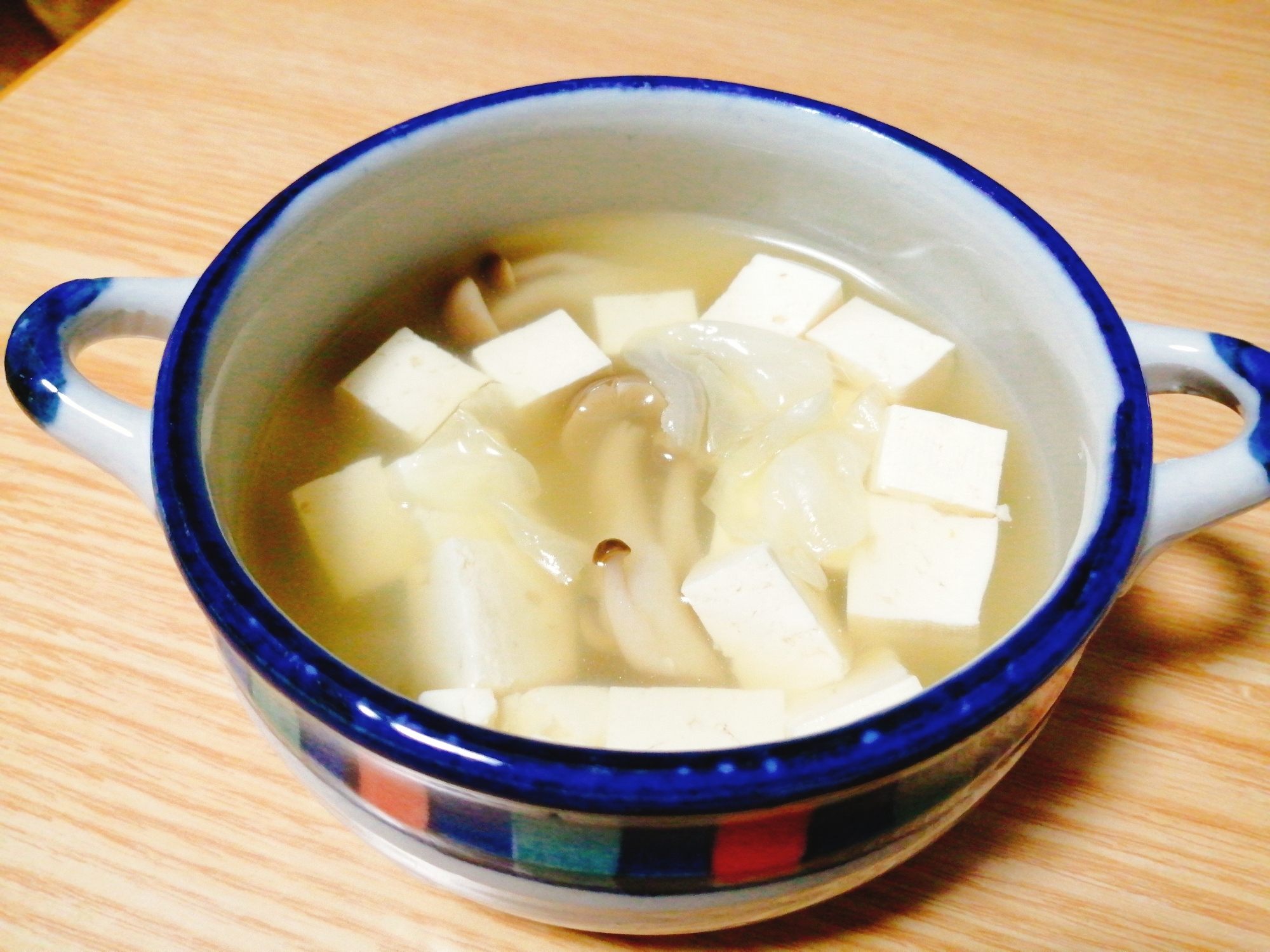 豆腐としめじとキャベツのスープ