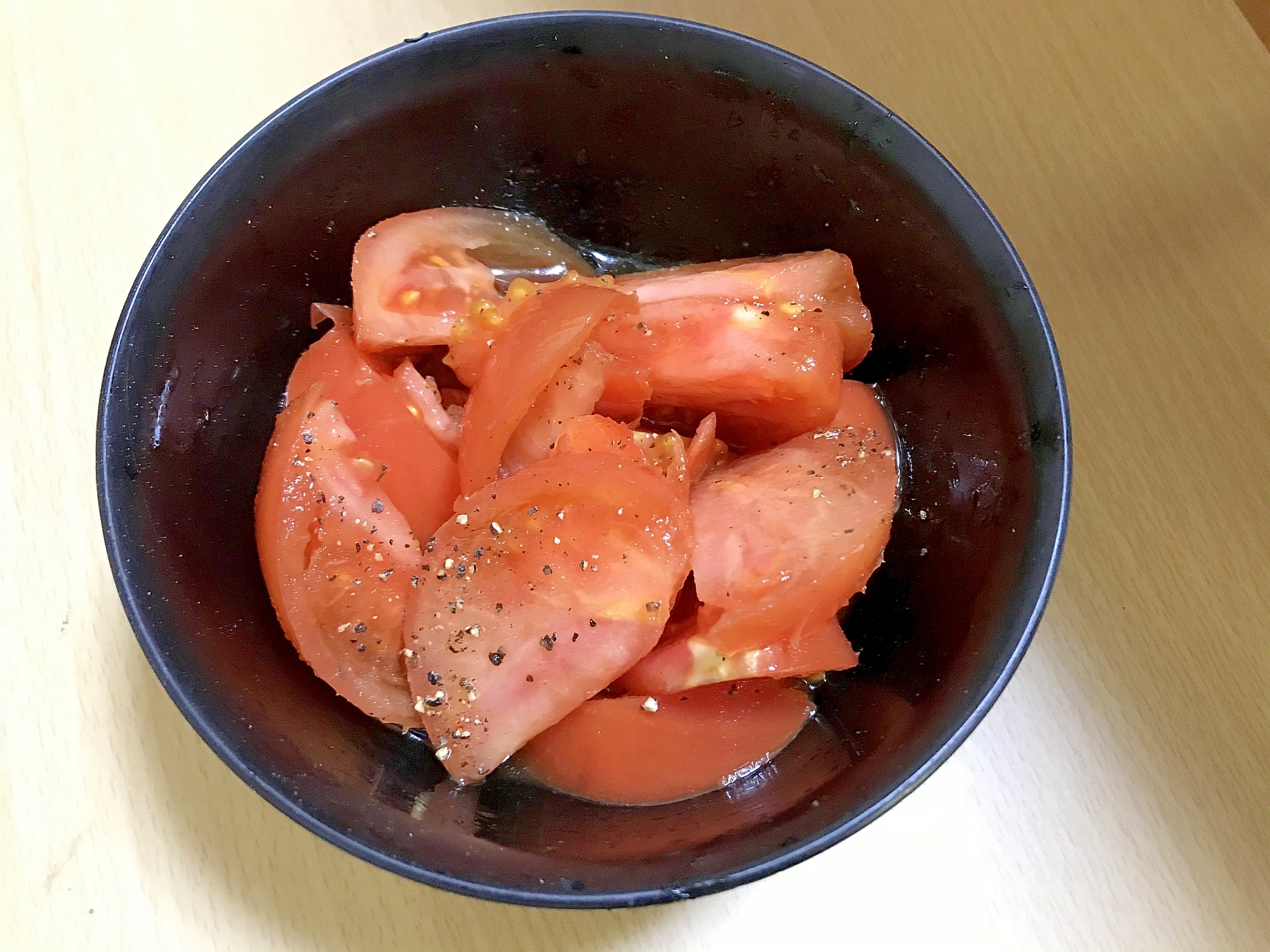 トマトとポン酢のサラダ黒胡椒風味
