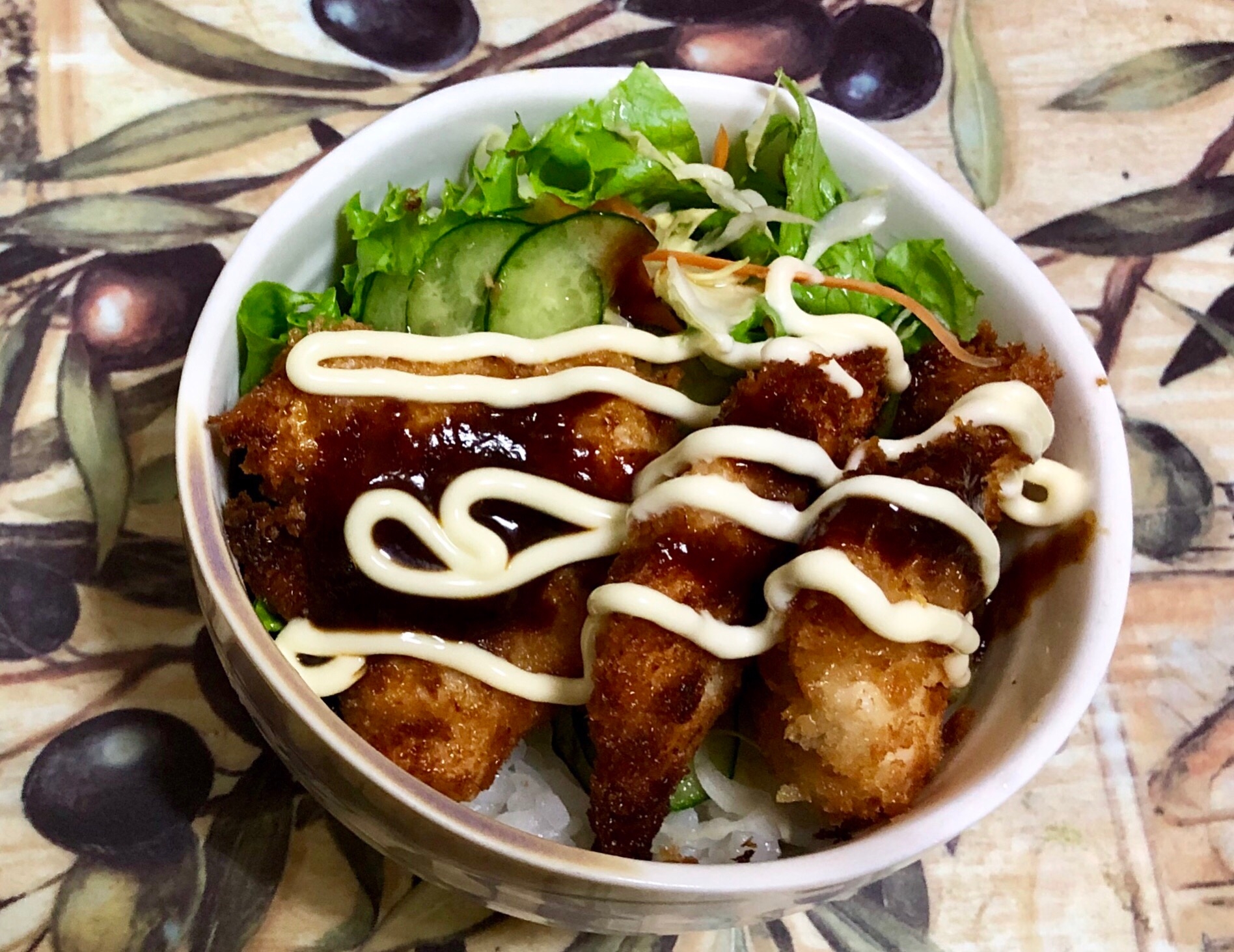 お野菜たっぷり♪ヒレカツ丼