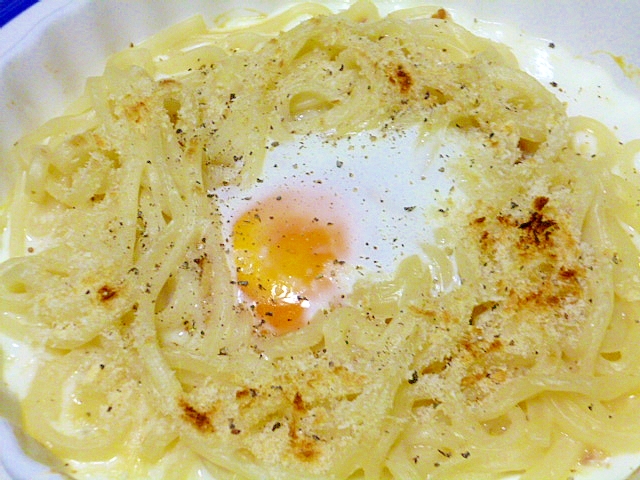 レトルトソースと冷凍うどんで♪カルボナーラうどん