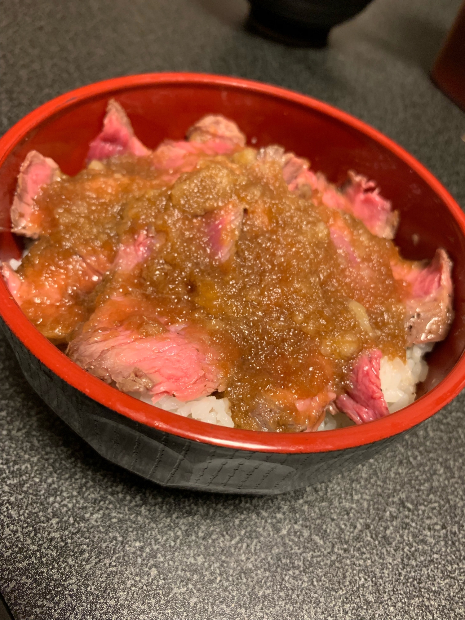 激ウマ〜ローストビーフ丼！