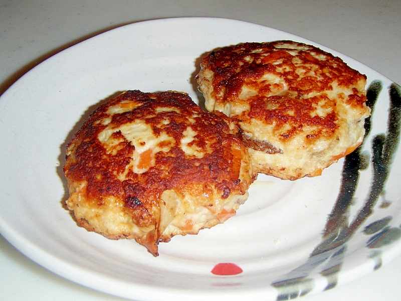 しゃきしゃき★ごぼうとにんじん入りチキンハンバーグ