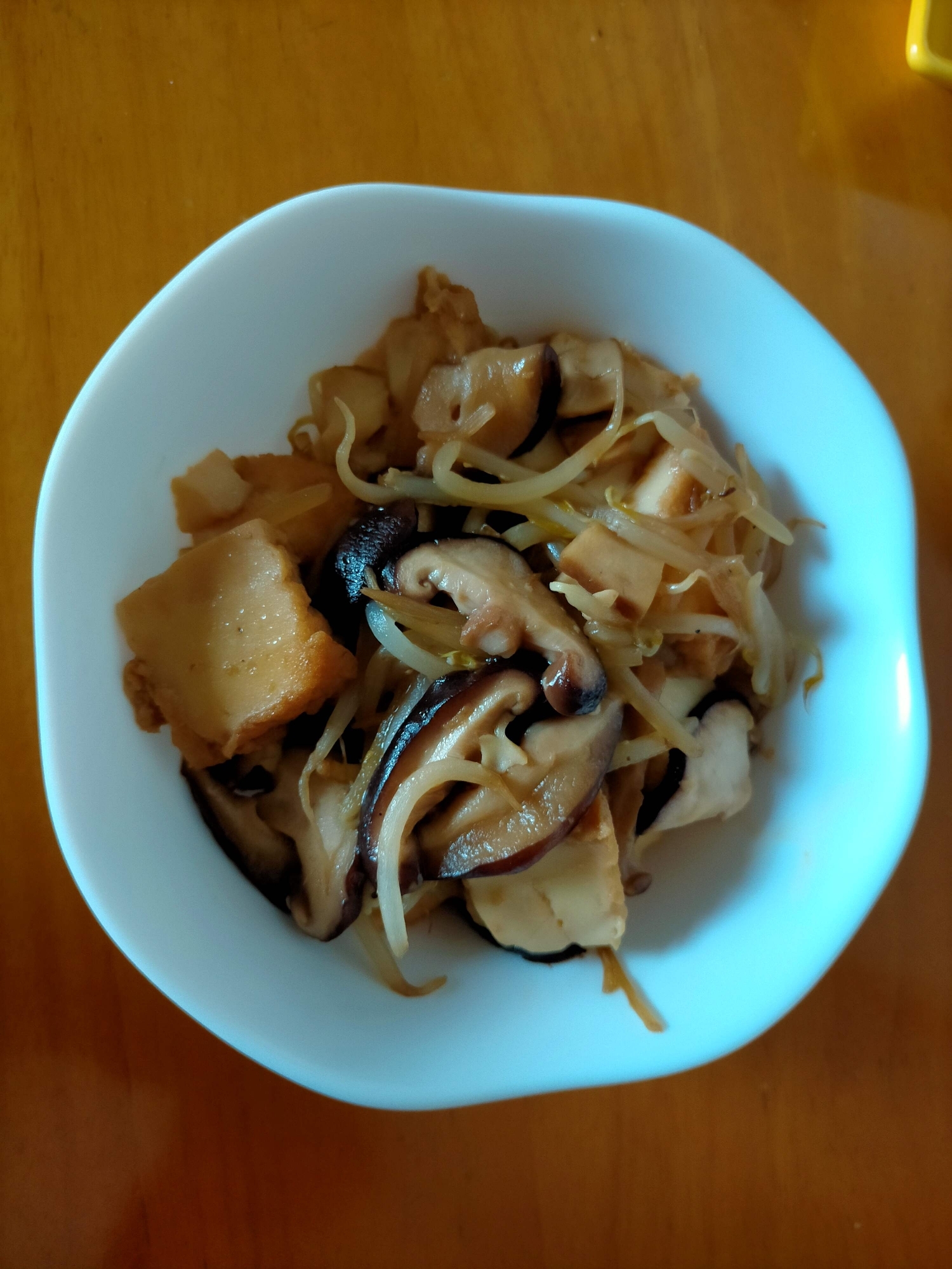 もやしと生椎茸と厚揚げ炒め