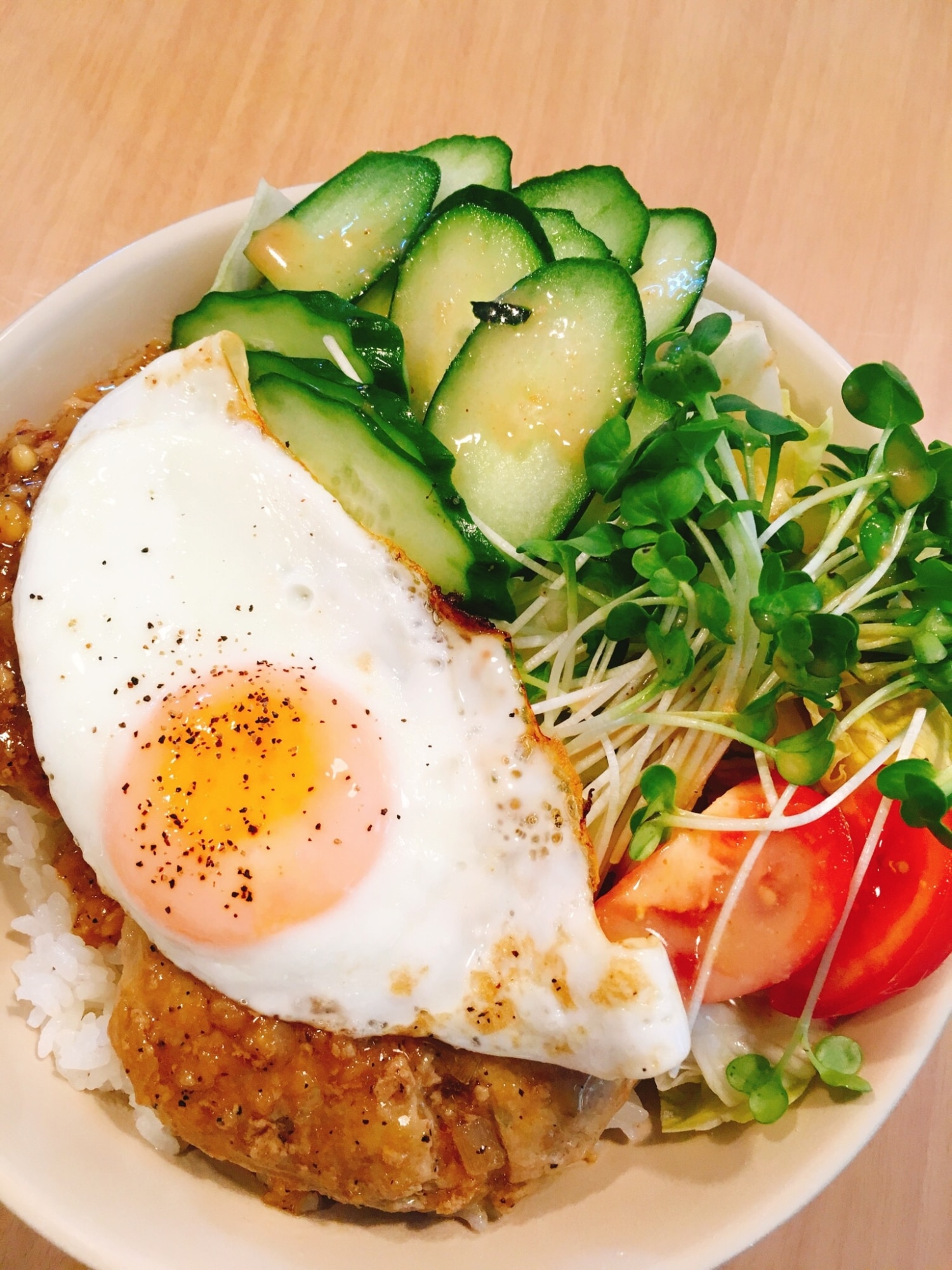 めちゃ美味グレイビーソースのロコモコ丼 レシピ・作り方 by uucha - 楽天レシピ