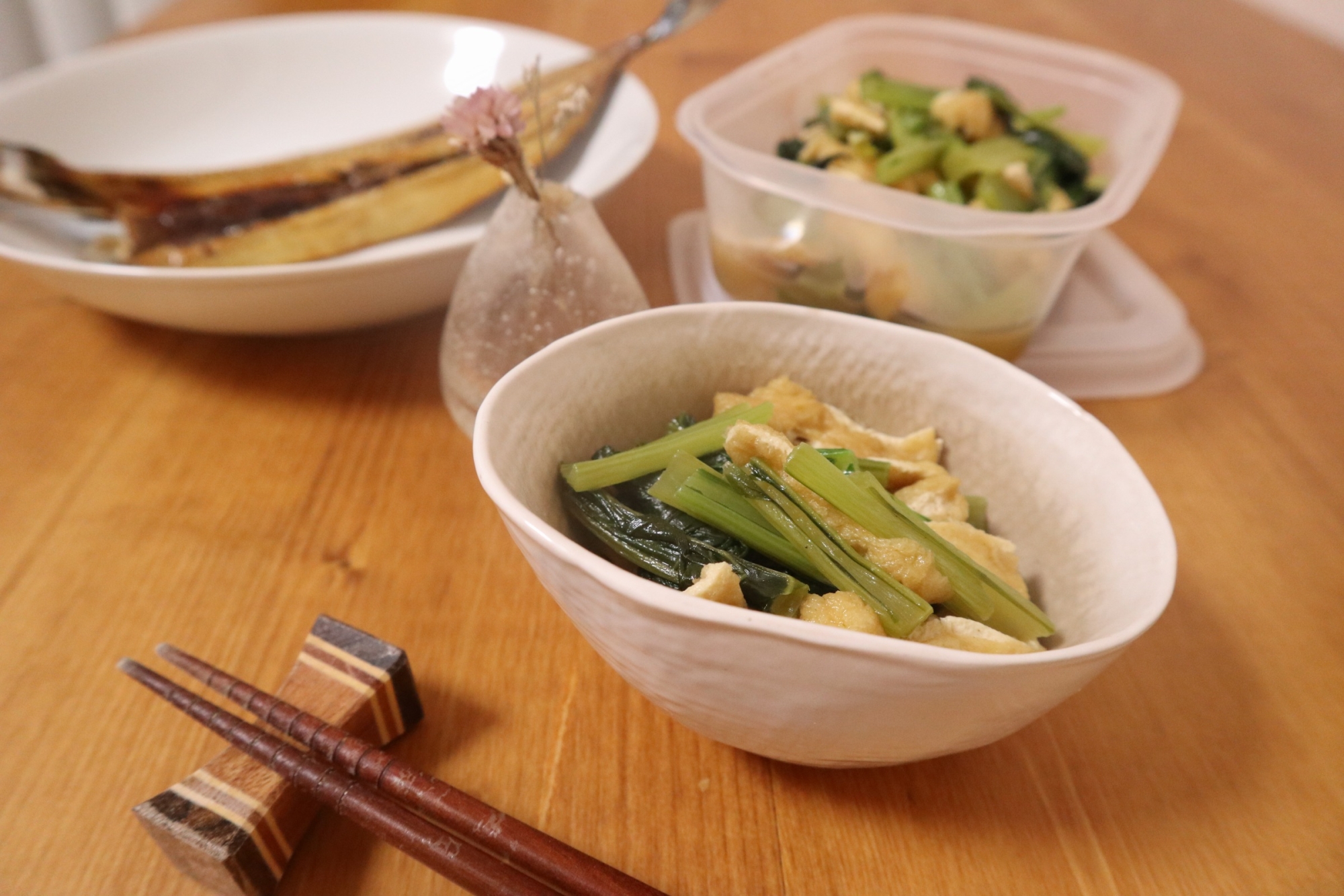 出汁がしっかり！小松菜と油揚げの炒め煮