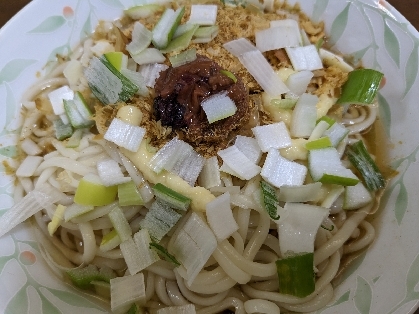 さっぱり♪冷やし梅かつおぶしうどん