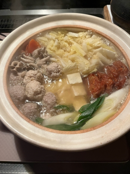 お餅が入った鶏団子鍋♪（しょうゆ味）