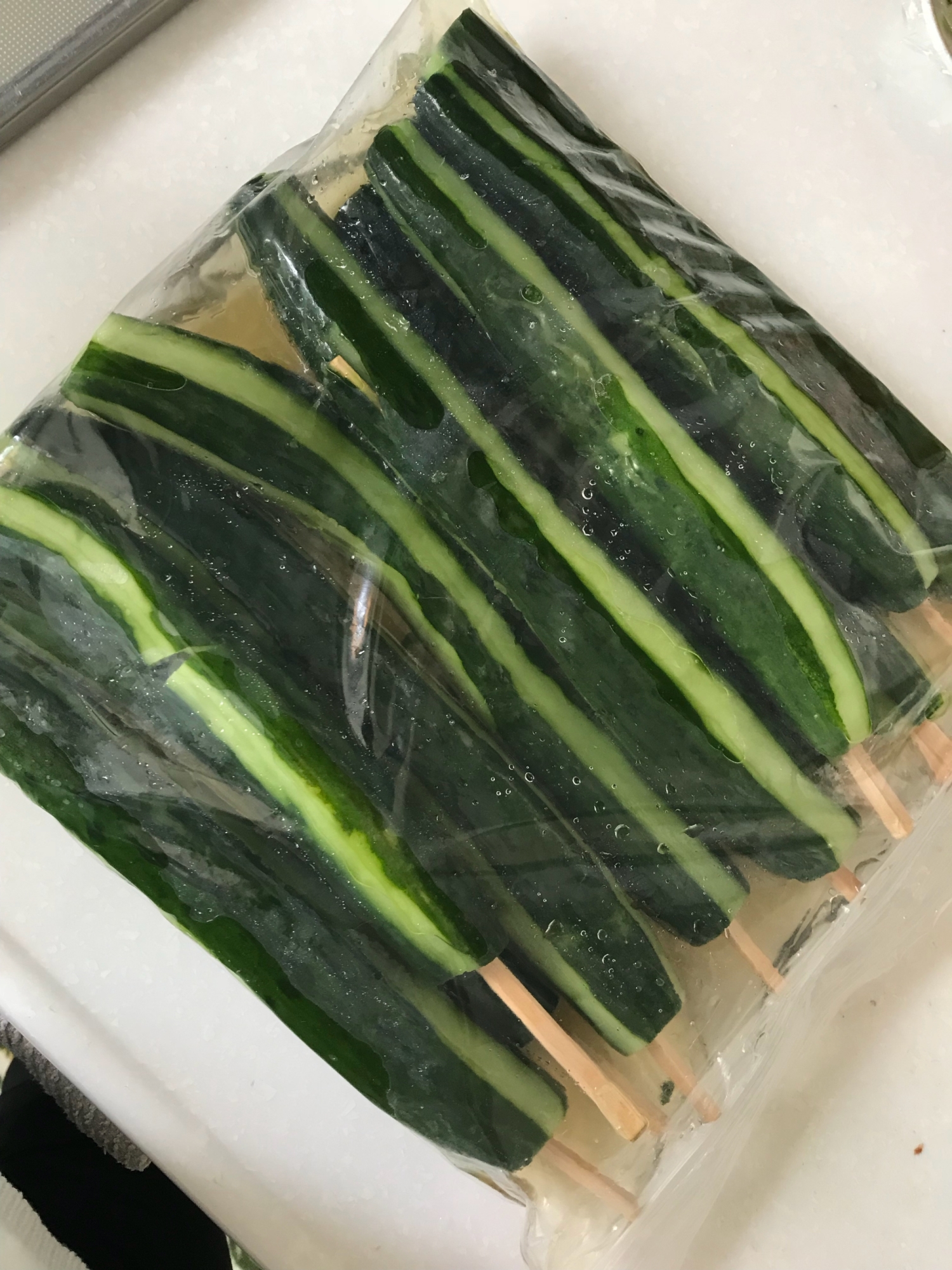 屋台風きゅうりの一本漬け レシピ 作り方 By Rママ 楽天レシピ 屋台風きゅうりの一本漬け レシピ 作り方 By Rママ 楽天レシピ