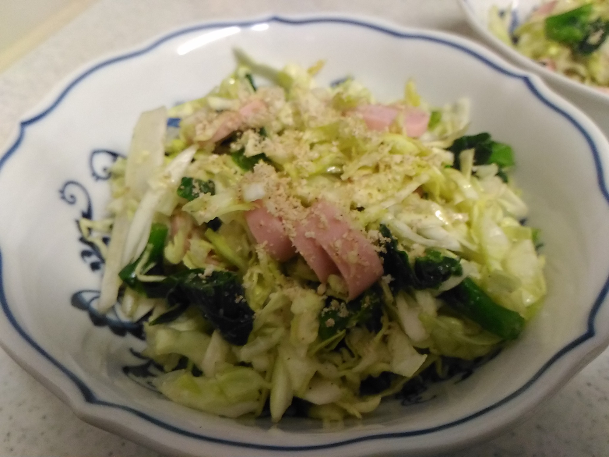 菜の花と春キャベツの胡麻風味サラダ