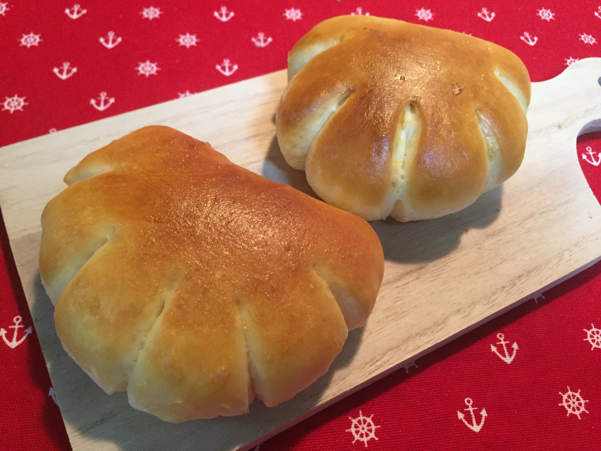 ふんわり甘い！手ごねでクリームパン