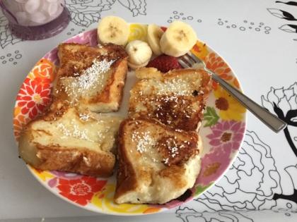 卵アレルギーの1歳の息子との朝食に作りました！いつも牛乳だけのフレンチだったので風味が変わって美味しかった！酸味強めですが砂糖で調整できていいですね！ご馳走様♡