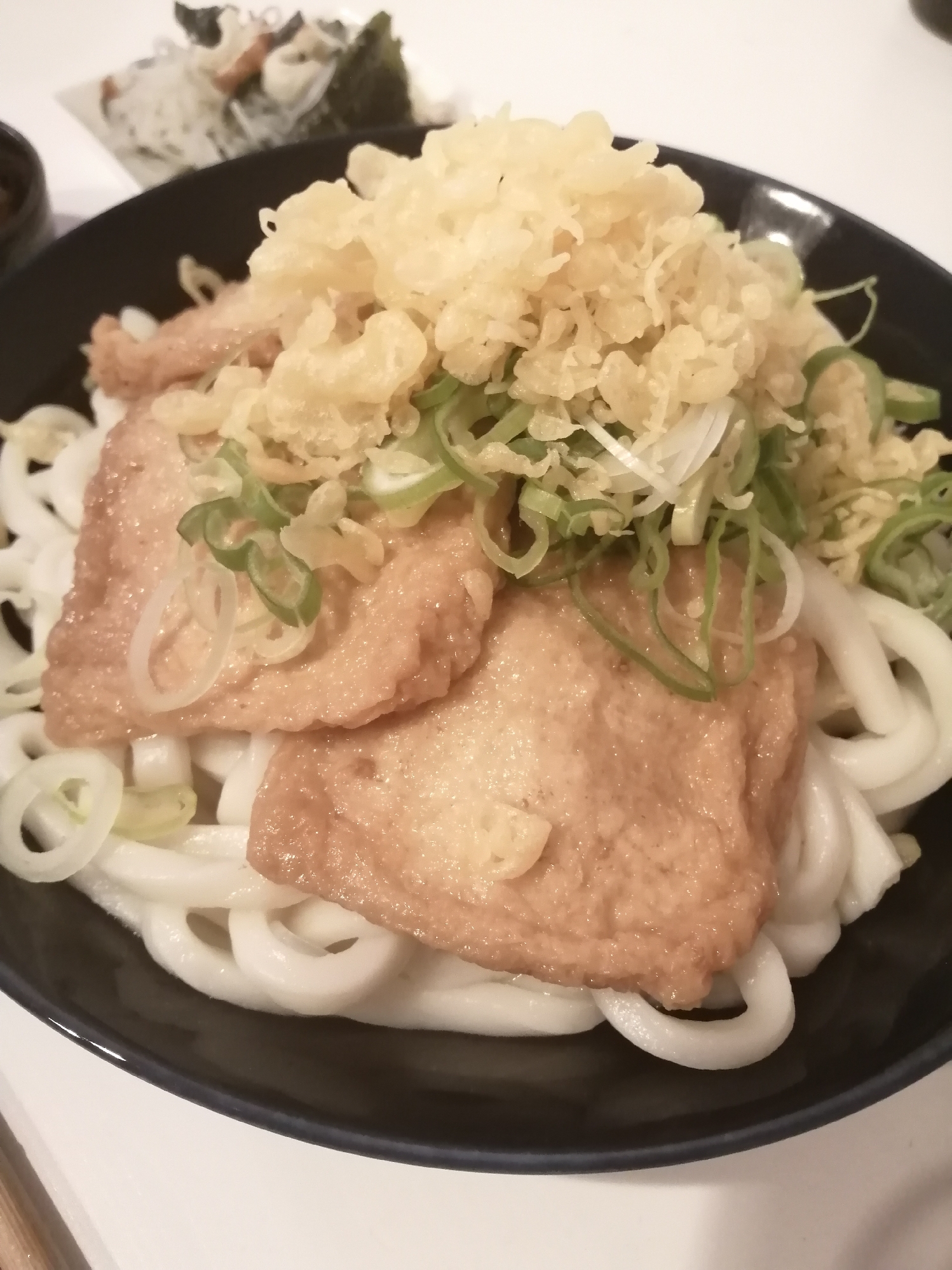 冷やしきつねうどん