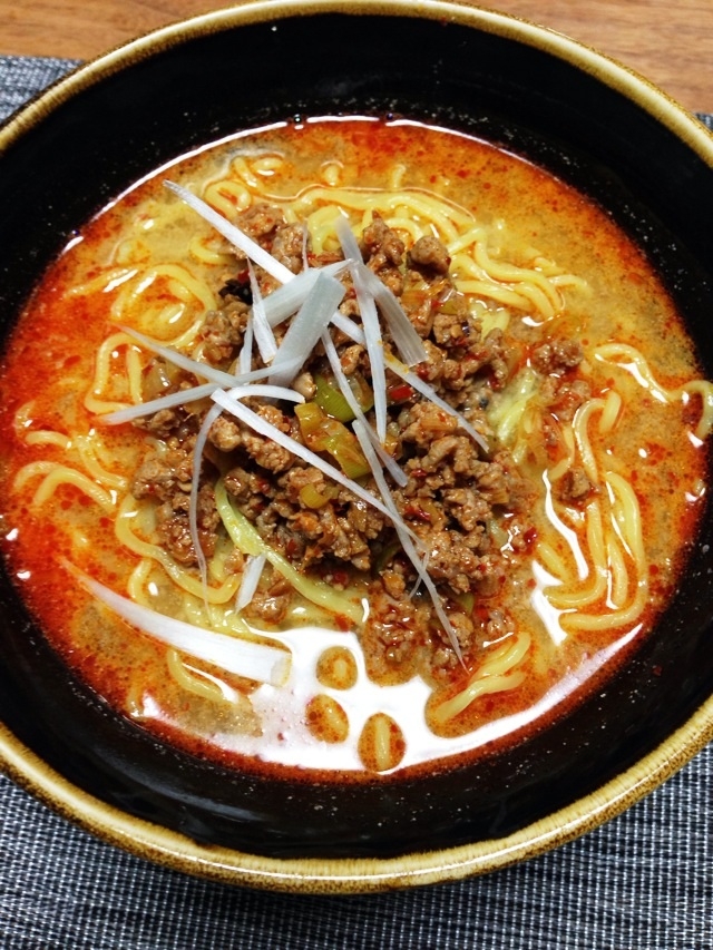 ★練りごまから作る！本格坦々麺