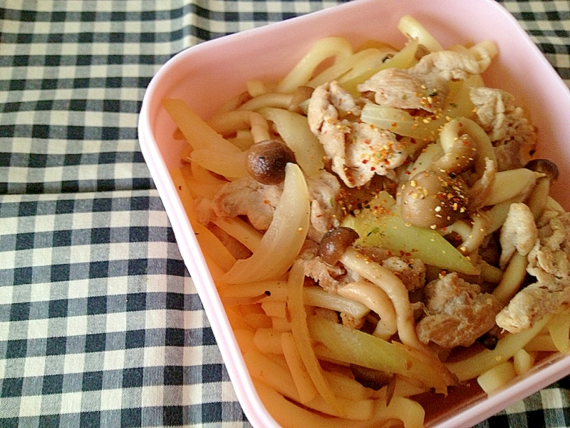 バター醤油焼きうどん。