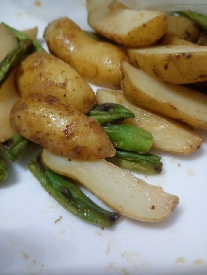 ガーリックバターフライドポテト