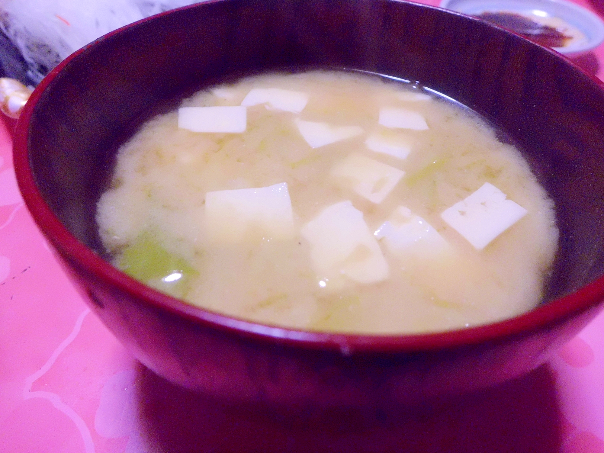 豆腐＆キャベツとほうれん草の味噌汁