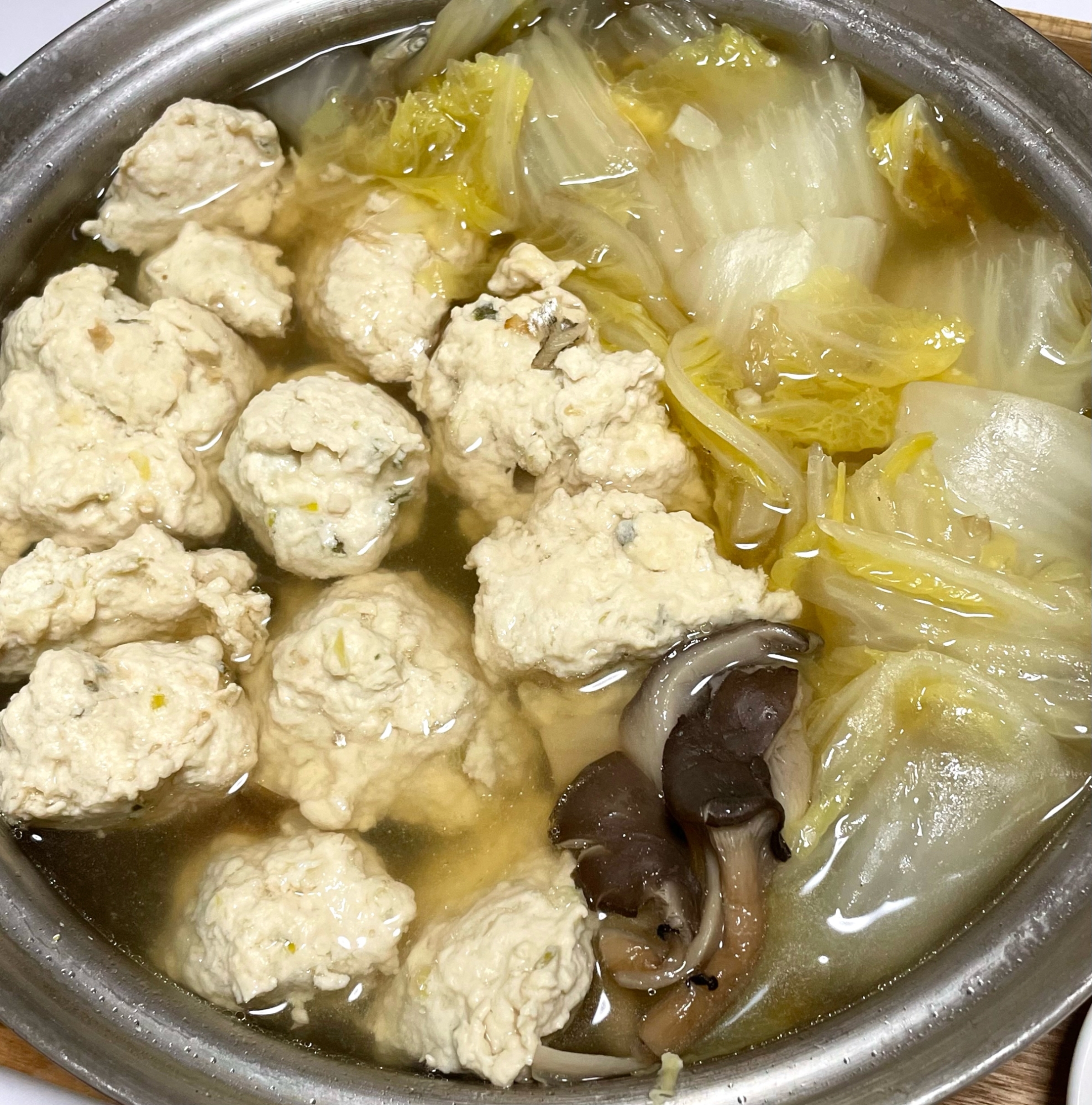 常備調味料で簡単♬白菜ときのこの温か鶏団子スープ♡