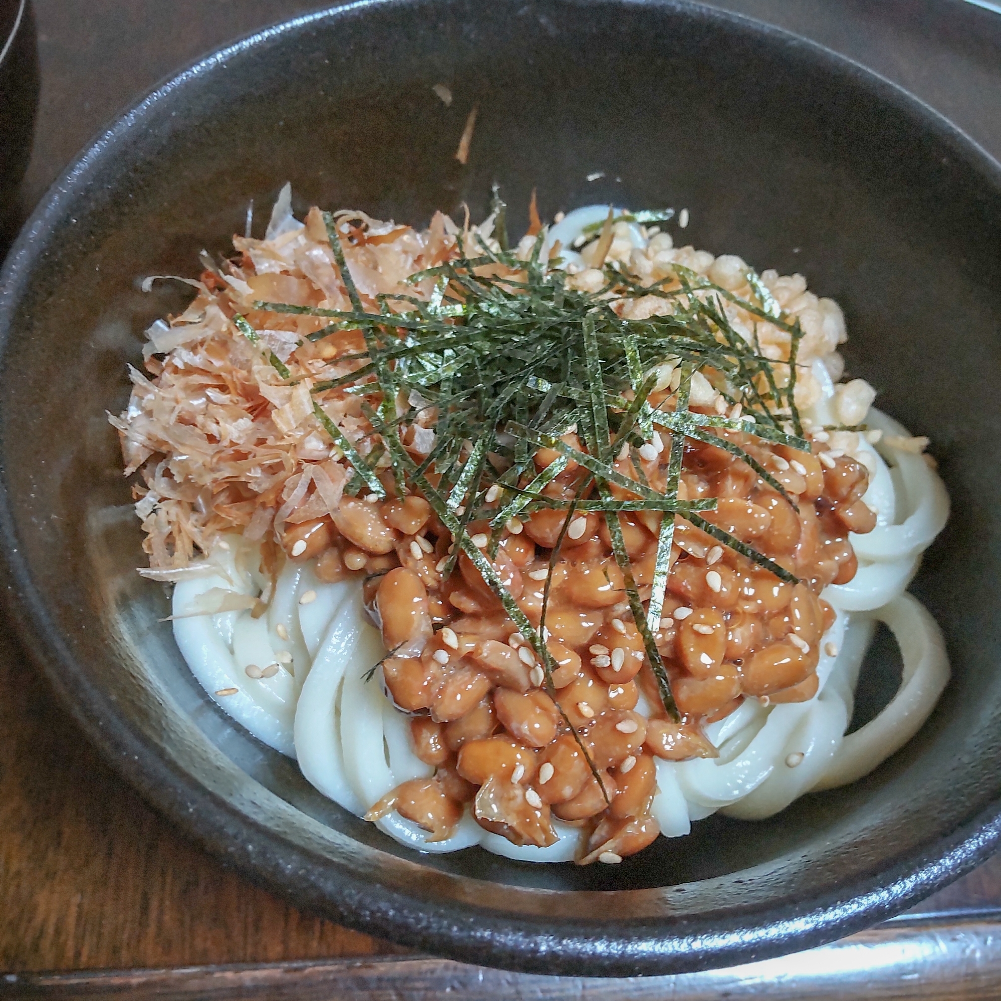 混ぜて食べてね♪ねばねば納豆うどん