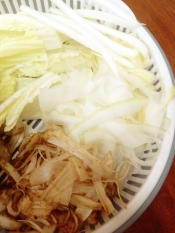 野菜つるつる わが家のしょっつる鍋 レシピ 作り方 By アイール 楽天レシピ 野菜つるつる わが家のしょっつる鍋 レシピ 作り方 By アイール 楽天レシピ