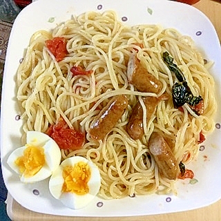 ウインナーとトマトのパスタ