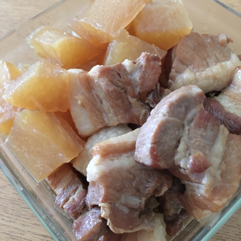 豚バラ肉と大根のオレンジジュース煮