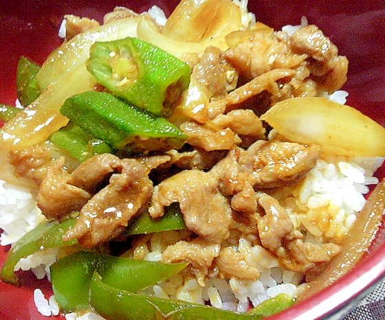 すぐ出来るオクラと豚肉の焼肉丼