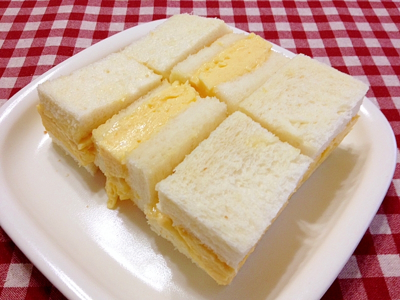 ふんわり食パンで 噂のオムレツサンドイッチ レシピ 作り方 By 栗皮茶 楽天レシピ