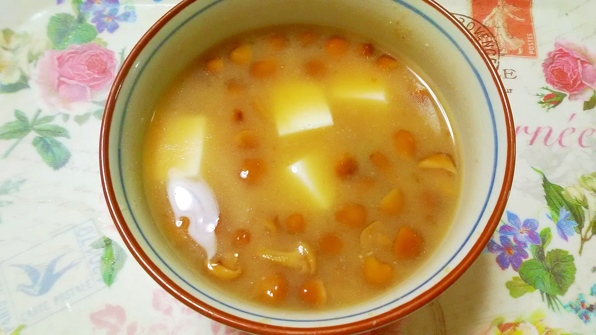 なめこと豆腐のお味噌汁