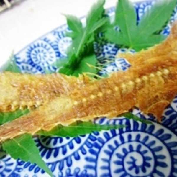 焼いてパリパリ カレー味 さんまの骨せんべい レシピ 作り方 By Icafe3 楽天レシピ 焼いてパリパリ カレー味 さんまの骨せんべい レシピ 作り方 By Icafe3 楽天レシピ