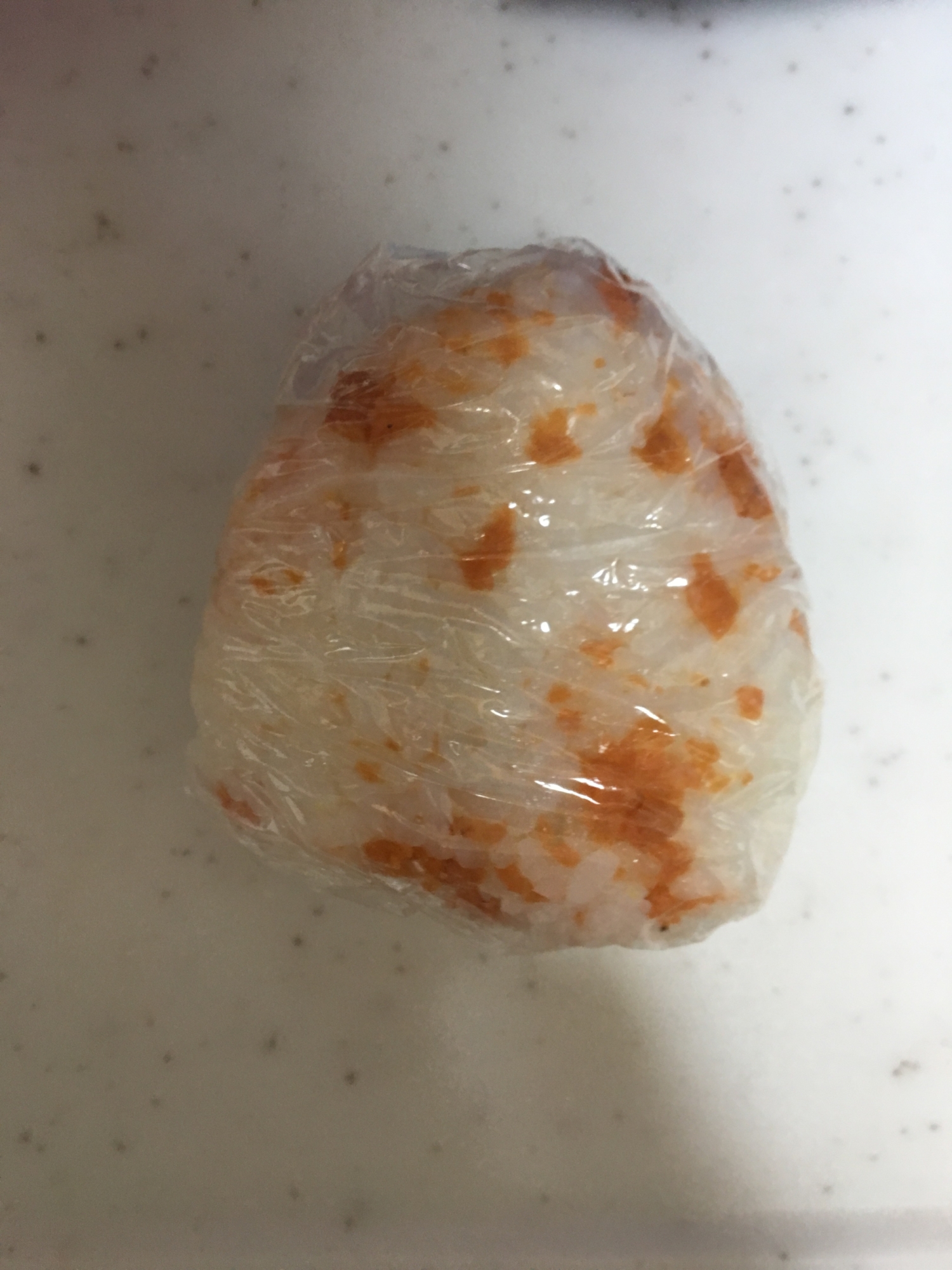 淡路玉葱入り☆鮭フレークおにぎり(o^^o)