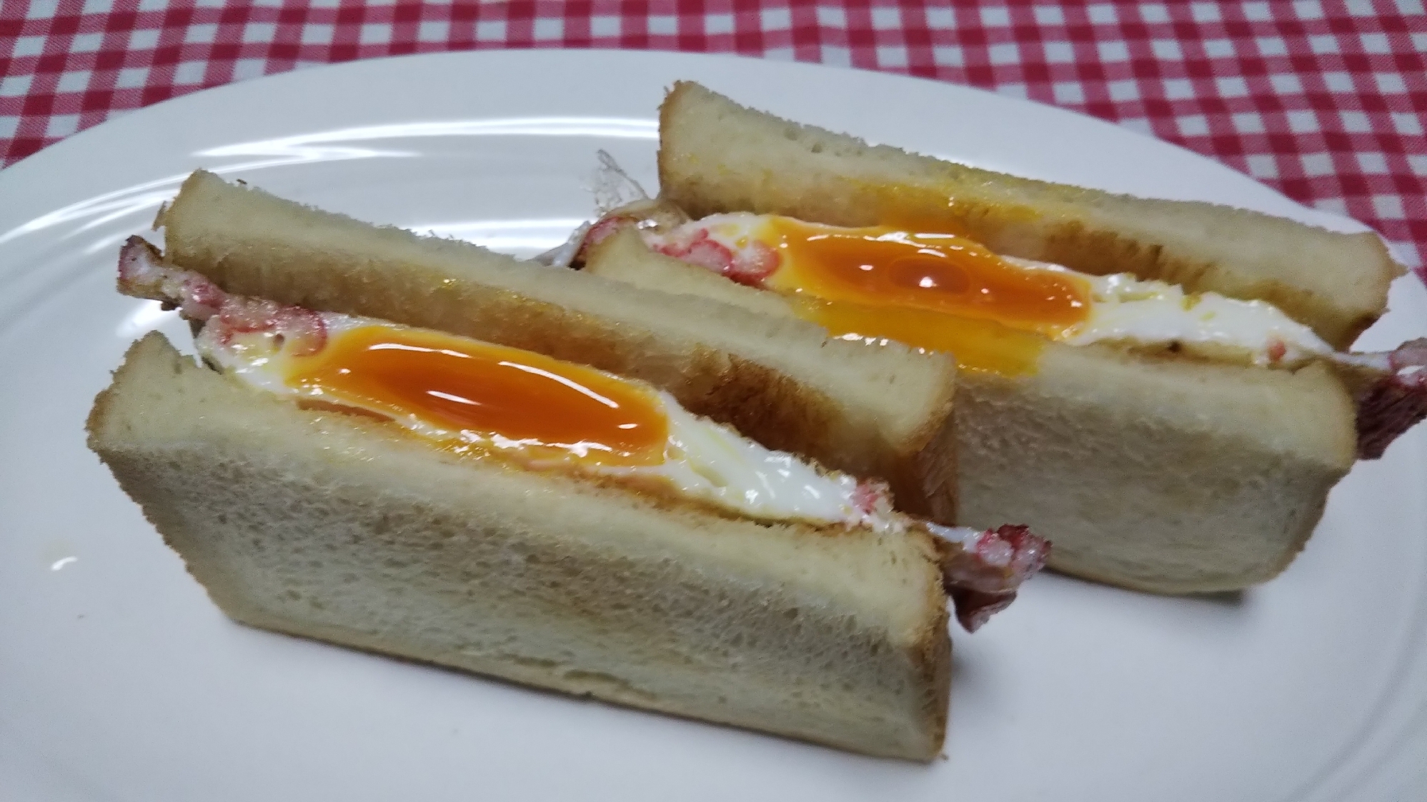 蟹カマベーコンエッグのトーストサンド☆