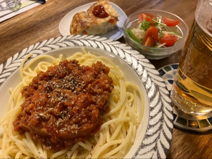 野菜たっぷり。基本のミートソース