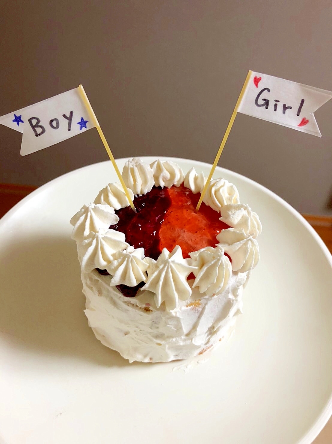 木製ジェンダーリビール ケーキトッパー ナチュラルカラー Boy Girl