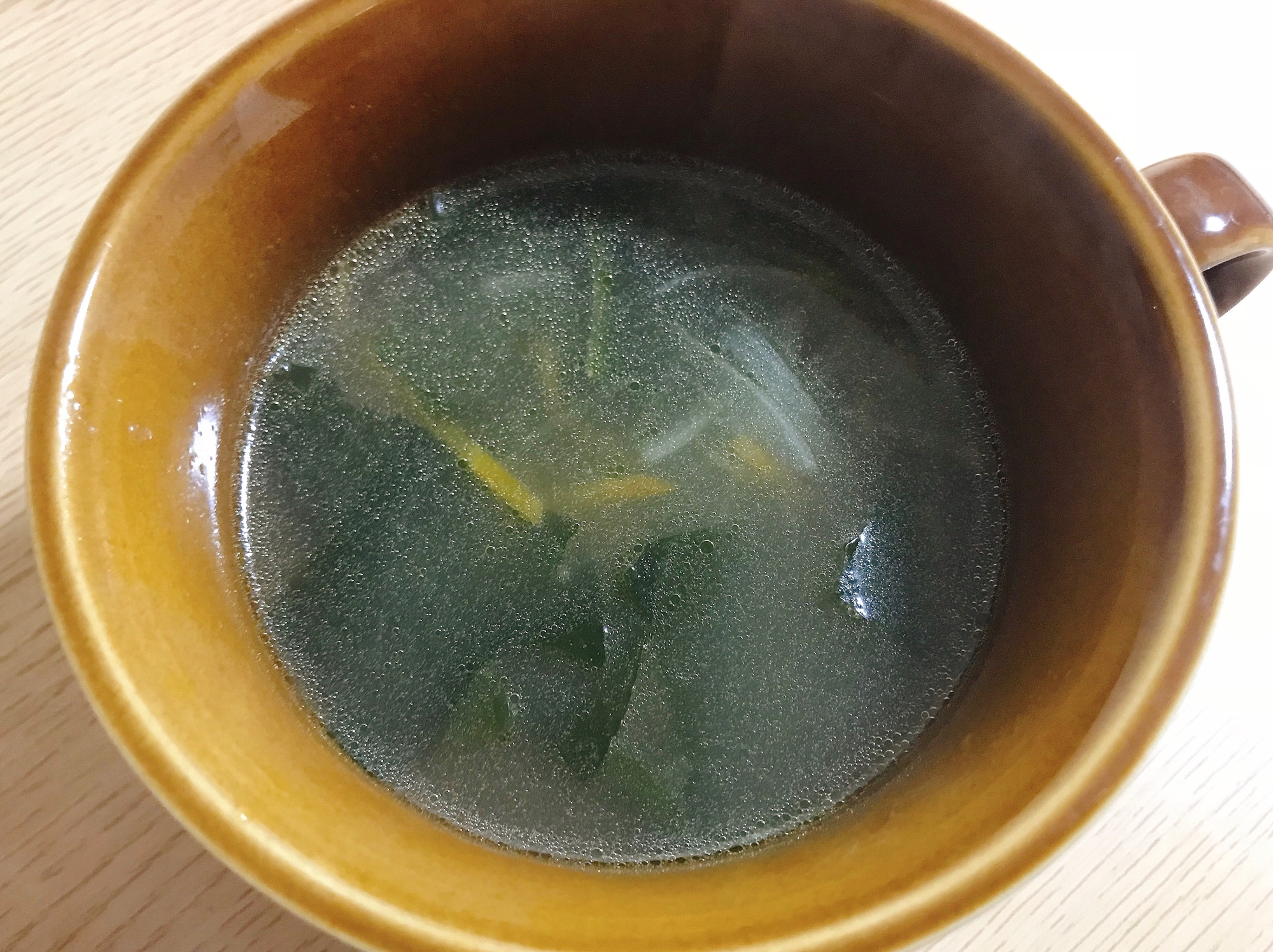 にんじんと玉ねぎの韓国風スープ