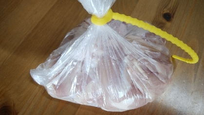 鶏肉の冷凍保存便利ですよね♪(*´▽｀*)私も早速冷凍しました☆ありがとうございます！