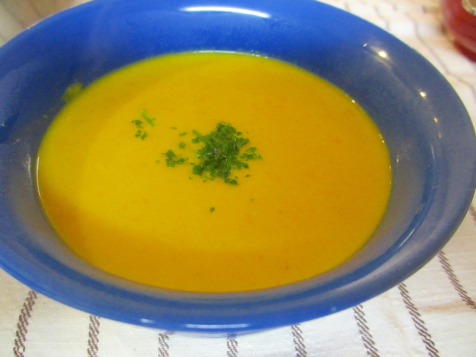 にんじんとアーモンドのスープ