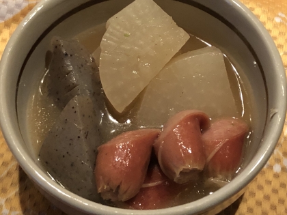 レンジと土鍋で時短♪大根と蒟蒻とウインナーのおでん