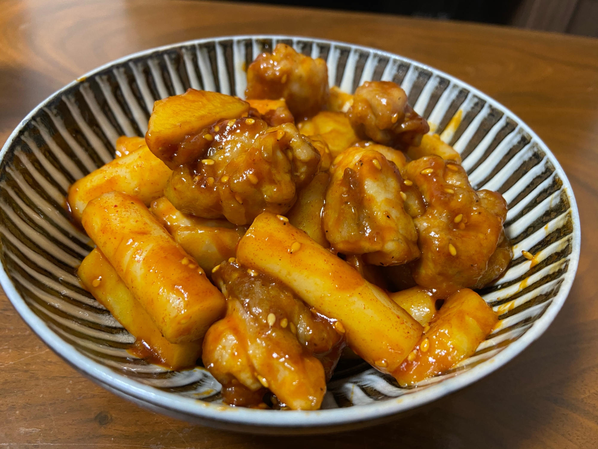 韓国屋台風！ヤンニョムチキンとトッポギ♡