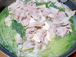 豚バラと水菜たっぷり水炊き鍋