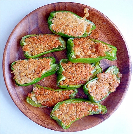 ベジタリアン 肉を使わない ピーマンの肉詰め