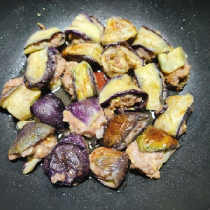 茄子がとろけて形が崩れましたが、茄子ﾄﾛﾄﾛで美味しかった。茄子の餃子の発想はなかった。ありがとうございました。