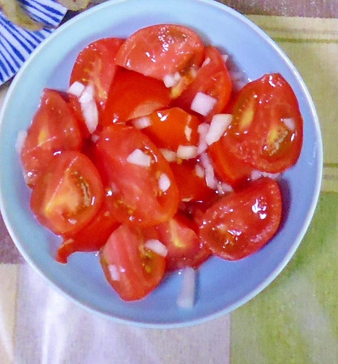 トマトと玉ねぎのマリネ