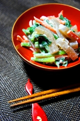 甘すぎない大人味、冬野菜とこんにゃくの白和え