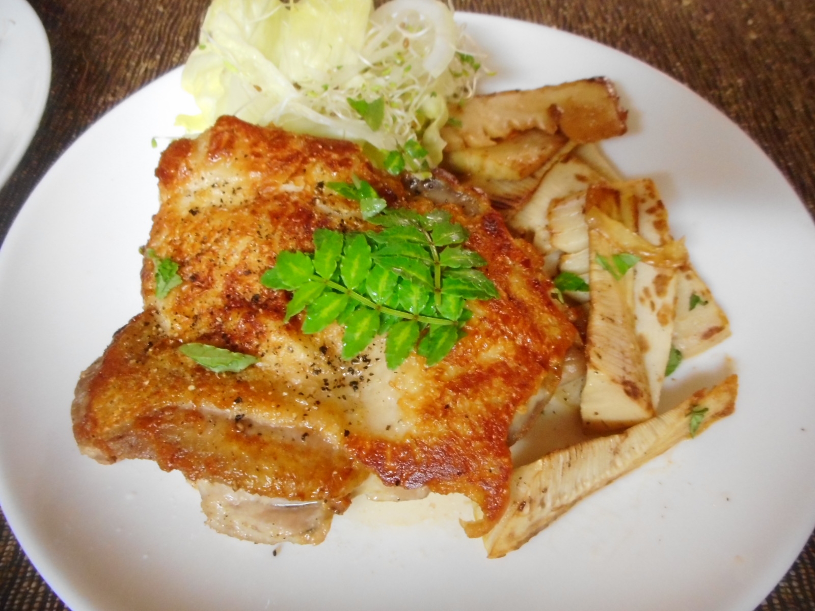 鶏とタケノコの木の芽バターソテー